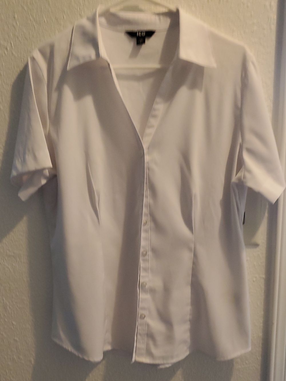 ICO Women's Short-Sleeve White Dress Shirt